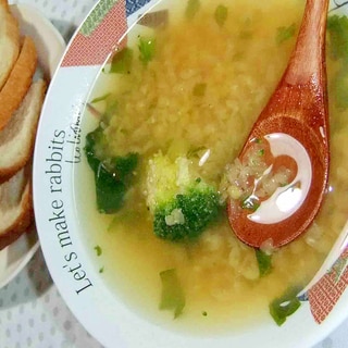 ブロッコリーとレンズ豆のスープ